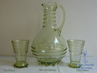 Láhev s 6x sklenicema z historického skla -  1x 1307/SP/1200 ml a 6x 1214/100ml