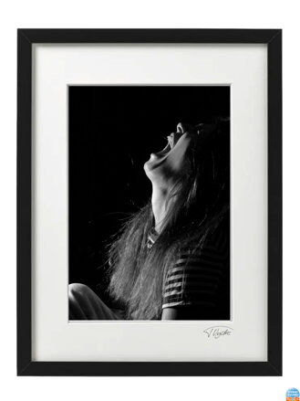 Umělecká černobílá fotografie - Emoce (černý rám)