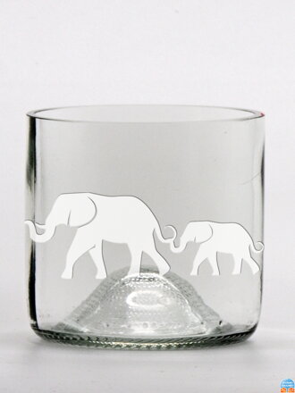 1 ks Eko sklenice ( z lahve od vína) mini čirá (7 cm, 7,5 cm)s pískovaným motivem, který můžete vybrat z galerie motivů pod výrobkem ( slon, vlci, malý princ, spirála atd ) balená dárkově v celofánovém sáčku