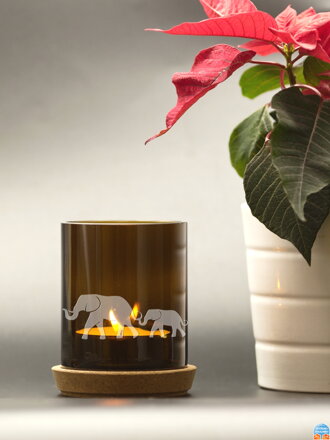 Motiv  slon - Upcyklovaný svícen z lahve na svíčku hnědý 10 cm - korkový podstavec a čajová svíčka, baleno v celofánovém sáčku