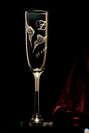 2x Hochzeitsglas Thun 190 ml mit Kaly-Motiv und Monogramm in einer Geschenkbox mit Platz für eine Flasche Champagner