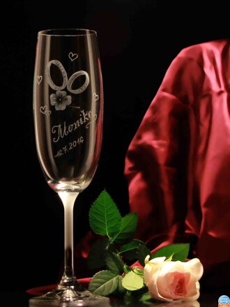 2x Svadobný pohár Thun na šampus 180 ml s motívom svadobných prstienkov, menami a srdiečkami s darčekovou krabicou s priestorom na fľašu vína