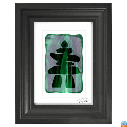 Inuksuk - zelené vitrážové sklo v čiernom ráme 13 x 18 cm (pasparta 10 x 15 cm)