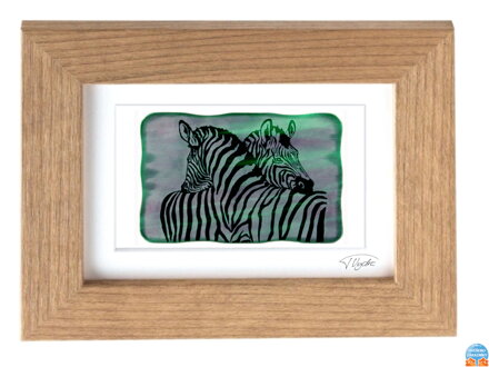 Zebra - zelené vitrážové sklo v hnědém rámu 13 x 18 cm ( pasparta 10 x 15 cm )