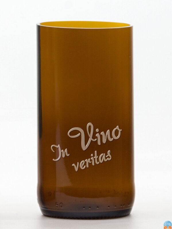 2ks Eko poháre (z fľaše od piva) veľká hnedá (13 cm, 6,5 cm) In vino veritas