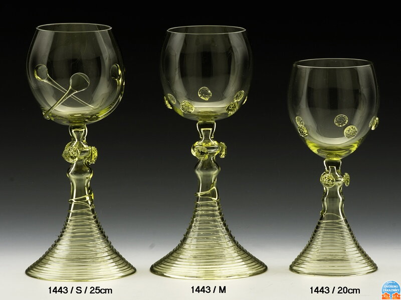 Historické sklo 2x- sklenice víno 1443/20CM