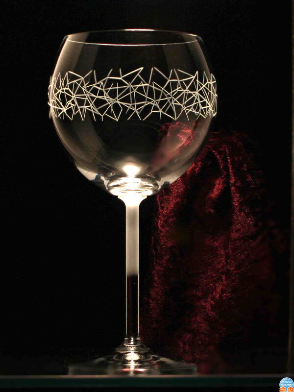 2x Thun Rotweinglas - Abstraktes Motiv - 450 ml