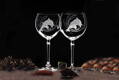 2 x Glas Rotwein 450 ml mit einem Delfin -Motiv - Hand graviertes Glas Kristall