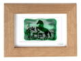 Koně - zelené vitrážové sklo v hnědém rámu 13 x 18 cm ( pasparta 10 x 15 cm )