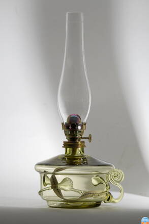 Petrolejová lampa, historické lesní sklo - 912-s, 32x16 cm