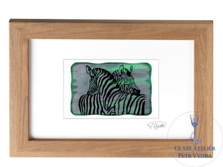 Zebra - zelené vitrážové sklo v hnědém rámu 21 x 30 cm ( pasparta 13 x 18 cm )